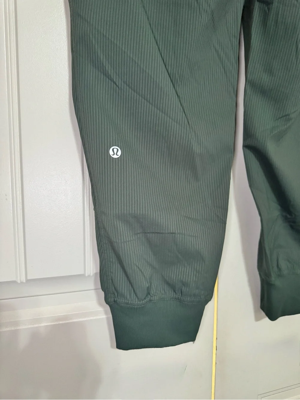 Lululemon Dance Studio Mid-Rise Jogger Full Length Dark Forest Size 12